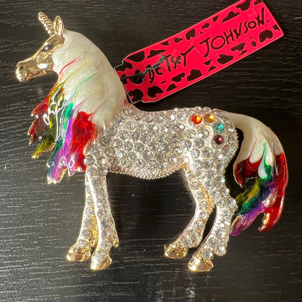 🦄 NWT! Unicorn Rhinestone Brooch